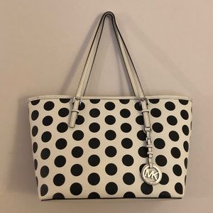 Michael Kors Jet Set Travel Dot handbag
